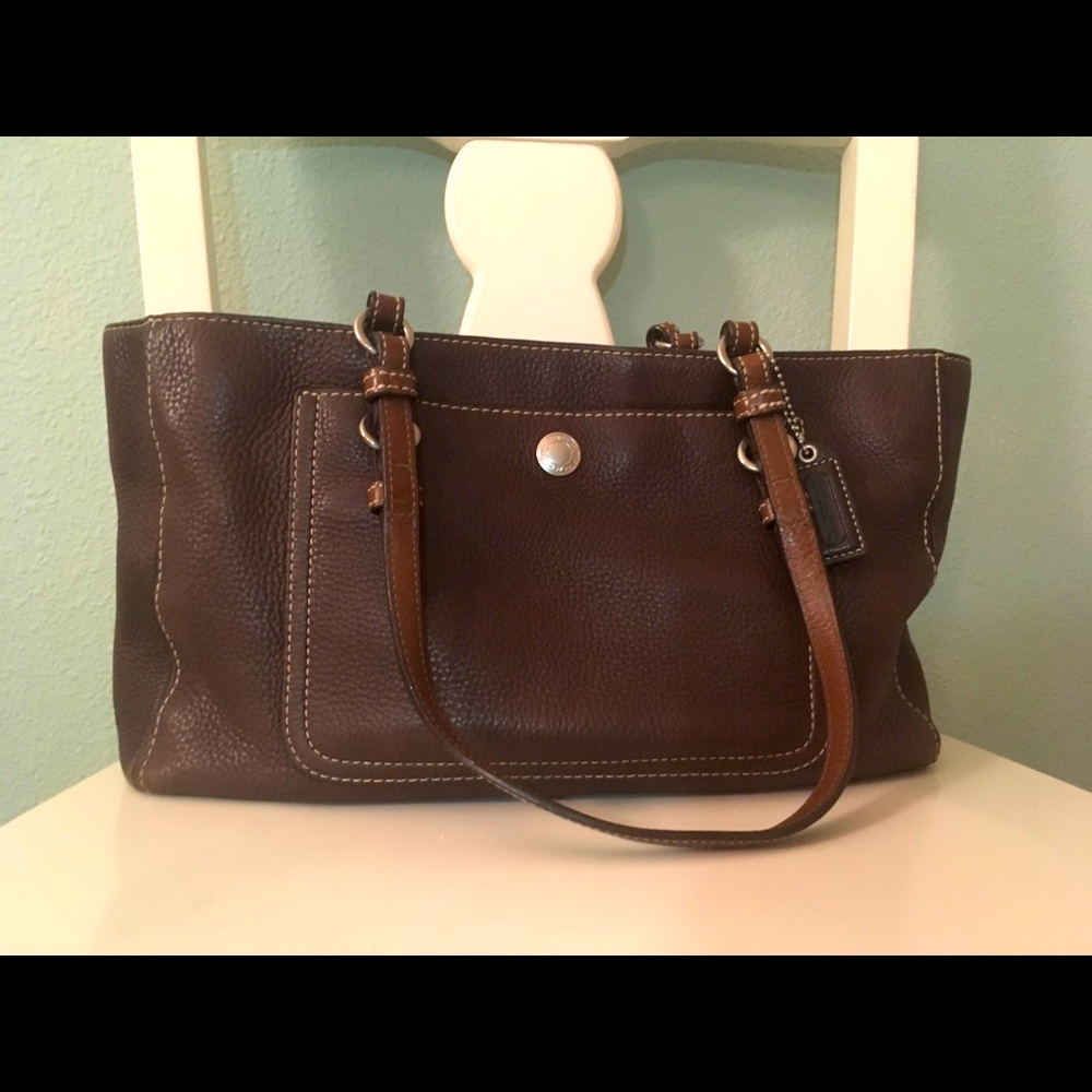 Brown leather Coach bag 🤎